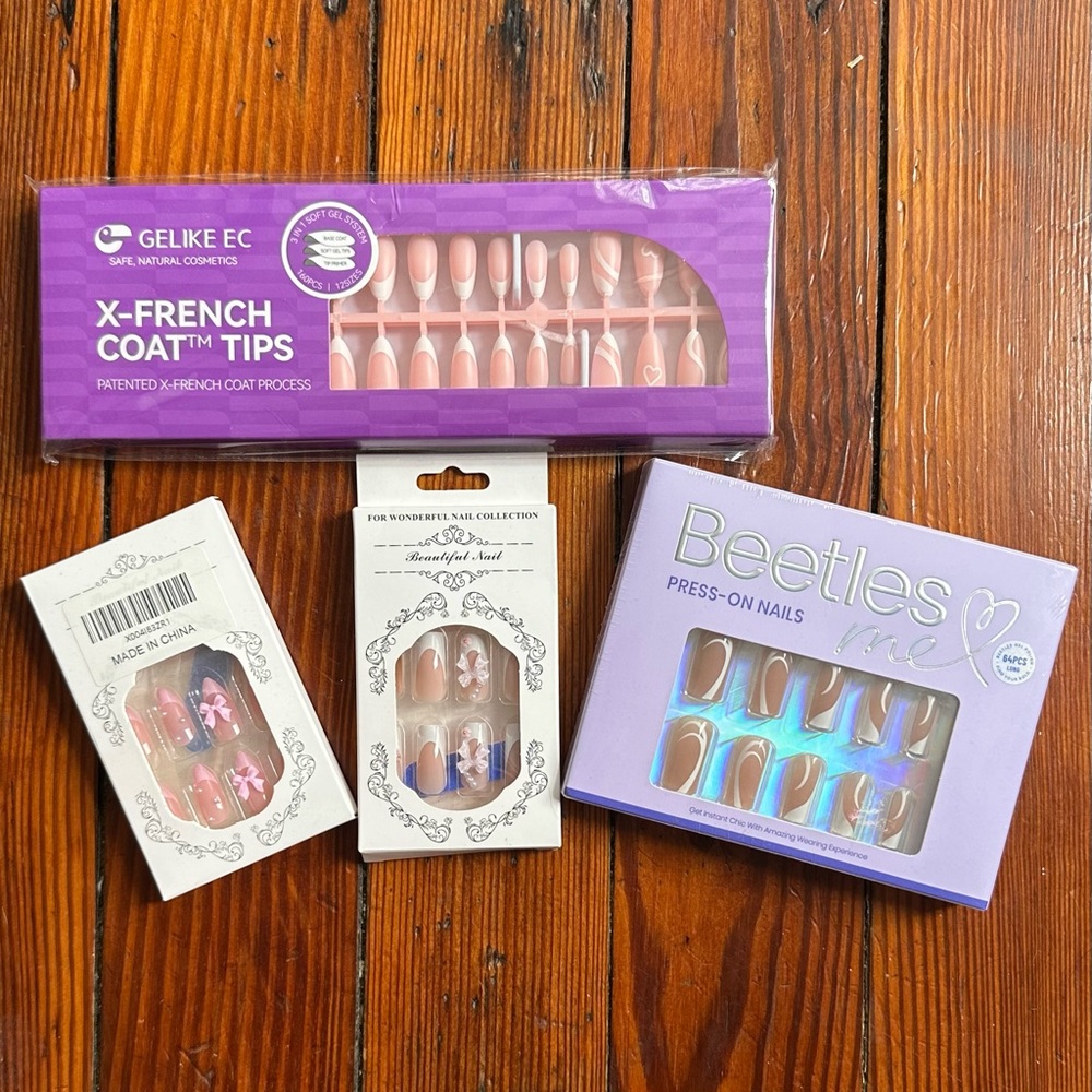 NEW NIP set of 4 variety of press on nails